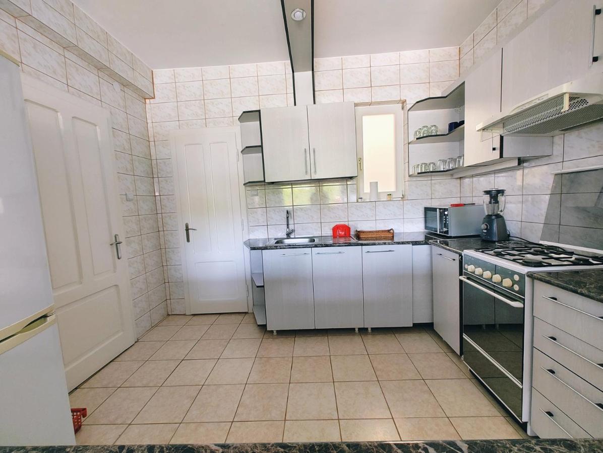Ten'S Apartment - Spatios Si Linistit Cluj-Napoca Eksteriør bilde