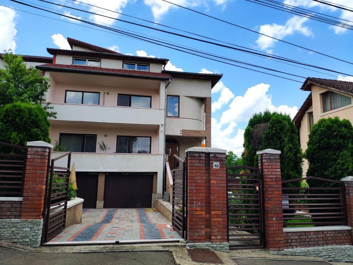 Ten'S Apartment - Spatios Si Linistit Cluj-Napoca Eksteriør bilde